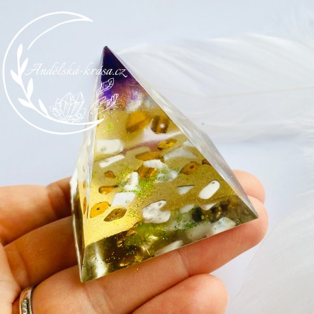 Pyramida orgonit DŮVĚRA V SEBE a ODHODLÁNÍ